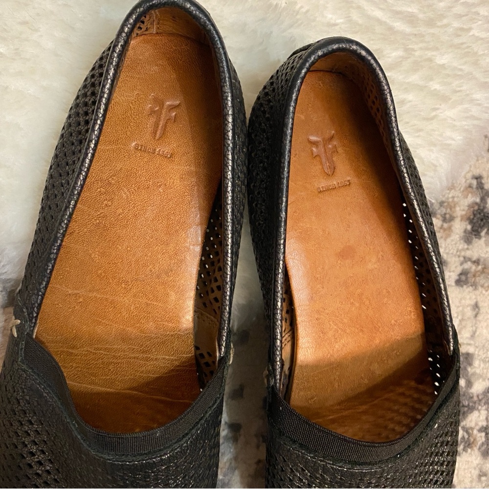 Frye Black Melanie Leather Flats - Picture 3 of 6